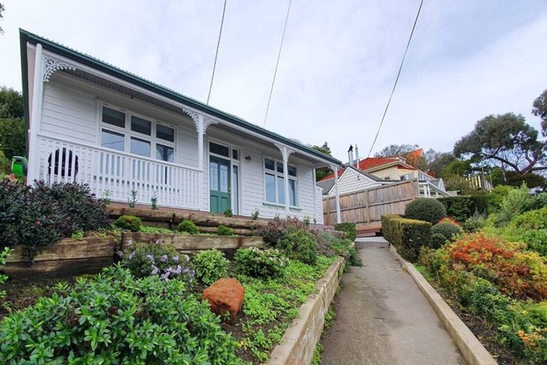 Photo of property in 43 Sumner Road, Lyttelton, 8082