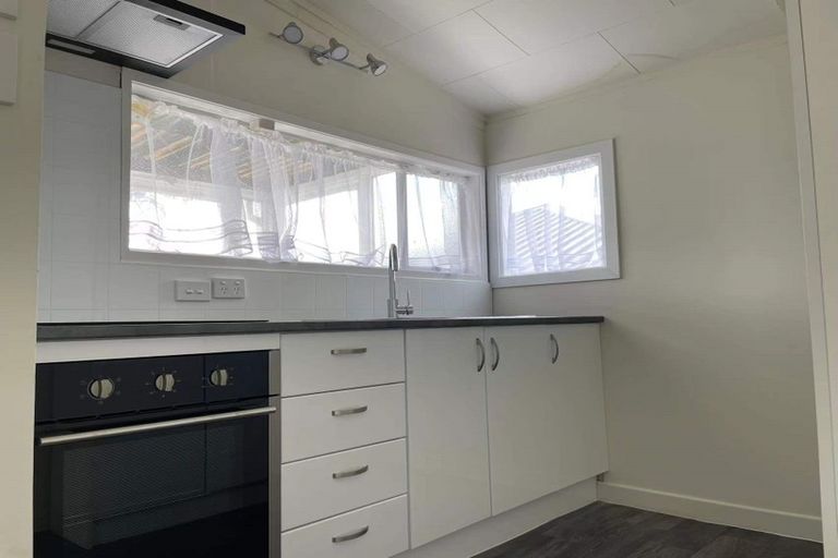 Photo of property in 35b Glengarry Road, Glen Eden, Auckland, 0602