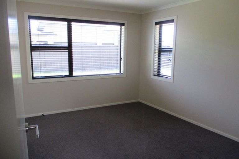 Photo of property in 53 Rosalie Terrace, Kelvin Grove, Palmerston North, 4414