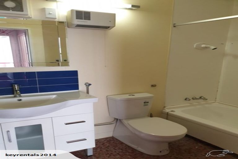 Photo of property in Hobson Court Flats, 11/70 Hobson Street, Thorndon, Wellington, 6011