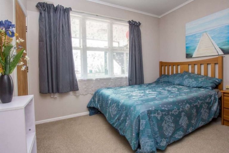 Photo of property in 9 Ewen Street, Ngunguru, Whangarei, 0173
