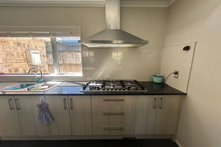 Photo of property in 23 Kerrykeel Drive, Flat Bush, Auckland, 2019