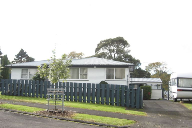 Photo of property in 11 Valencia Place, Manurewa, Auckland, 2102