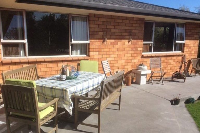 Photo of property in 10 Walker Place, Rangiora, 7400