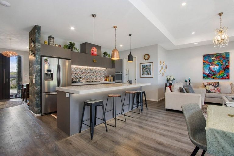 Photo of property in 49 Lakeside Terrace, Omokoroa, 3114