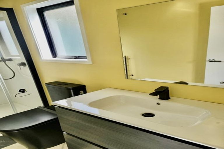 Photo of property in 18/20a Penrith Street, Westown, New Plymouth, 4310