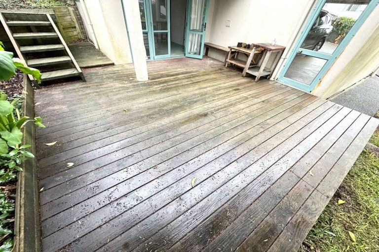 Photo of property in 2/38 Gulf View Road, Murrays Bay, Auckland, 0630