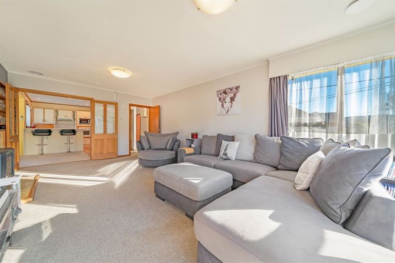 Photo of property in 68 Fraser Crescent, Elderslea, Upper Hutt, 5018