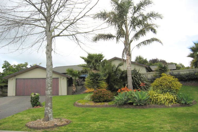 Photo of property in 14 Buckingham Place, Bethlehem, Tauranga, 3110