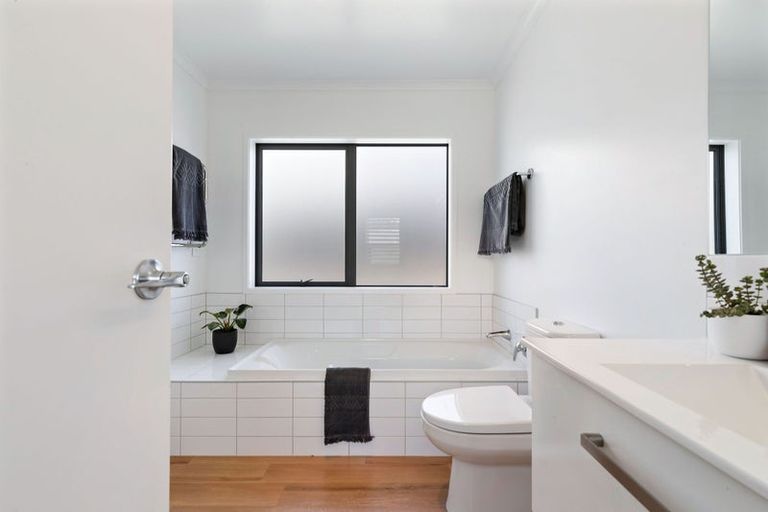 Photo of property in 1 Coventry Crescent, Lower Shotover, Queenstown, 9304