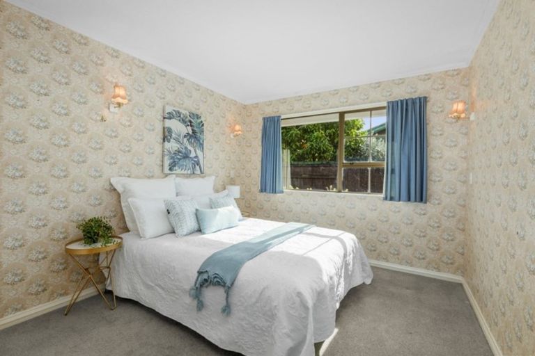 Photo of property in 27 Waddington Drive, Naenae, Lower Hutt, 5011