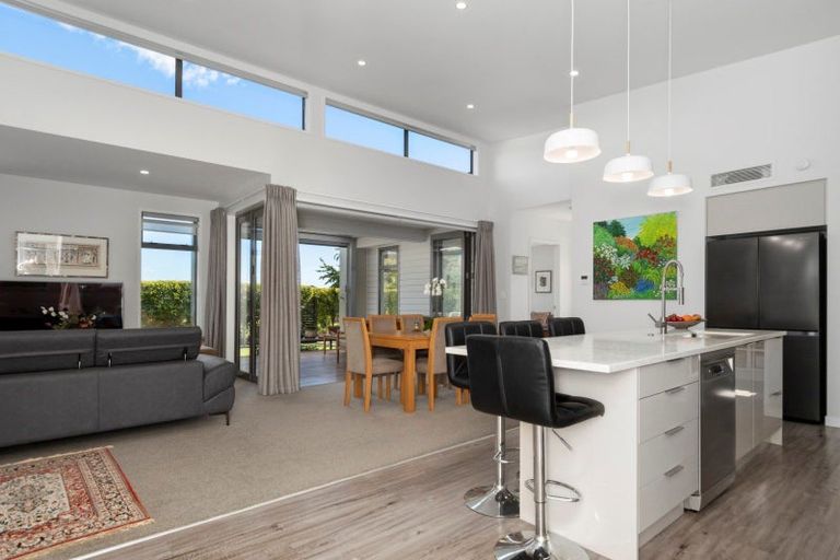 Photo of property in 5e Tui Glen, Omokoroa, 3114