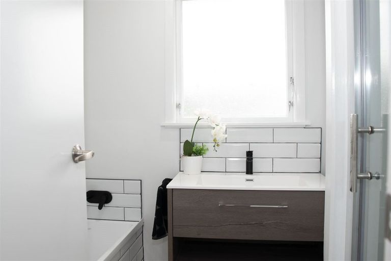 Photo of property in 447 Kahikatea Drive, Dinsdale, Hamilton, 3204