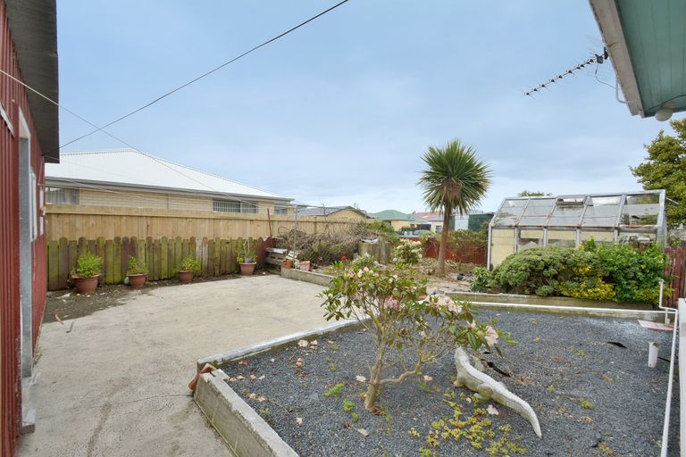 Photo of property in 18 Crest Street, Tainui, Dunedin, 9013