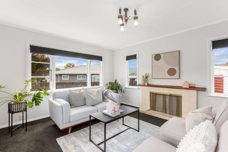 Photo of property in 130 Wainuiomata Road, Wainuiomata, Lower Hutt, 5014