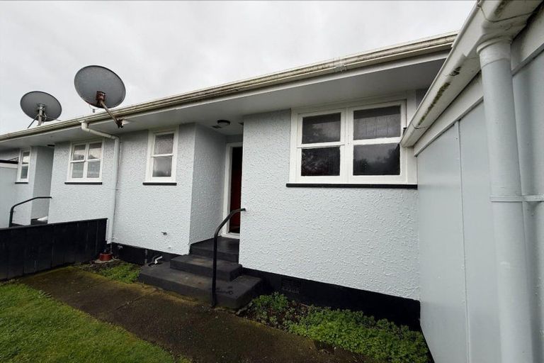 Photo of property in 1 Kupe Place, Castlecliff, Whanganui, 4501