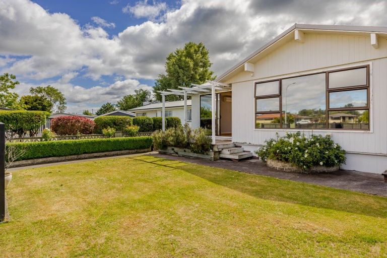 Photo of property in 9 Willow Grove, Waipukurau, 4200
