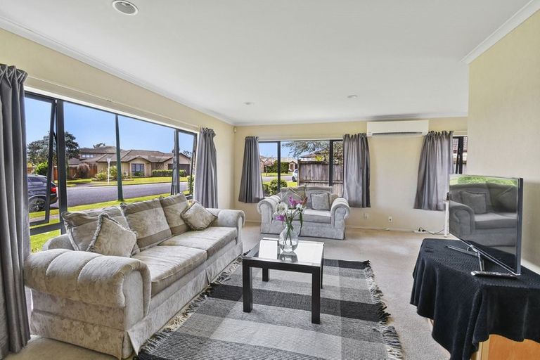Photo of property in 184 Wattle Farm Road, Wattle Downs, Auckland, 2103