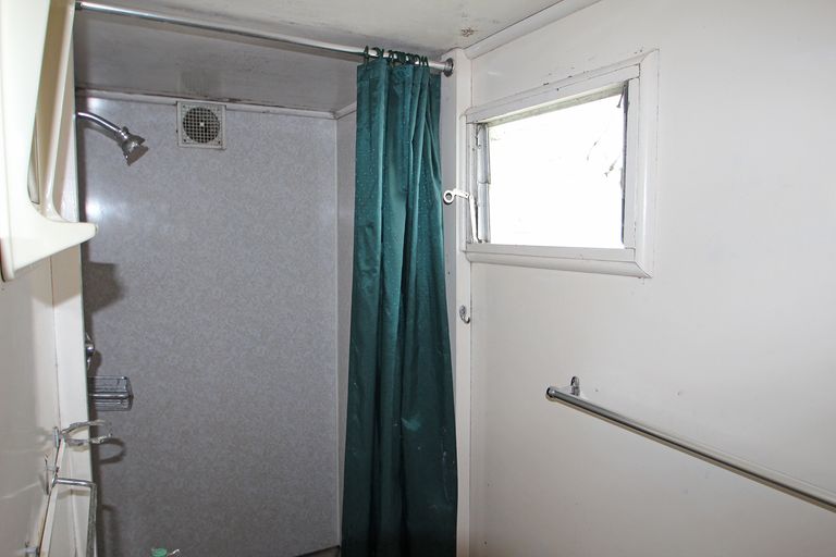 Photo of property in 16 Greta Street, South Hill, Oamaru, 9400