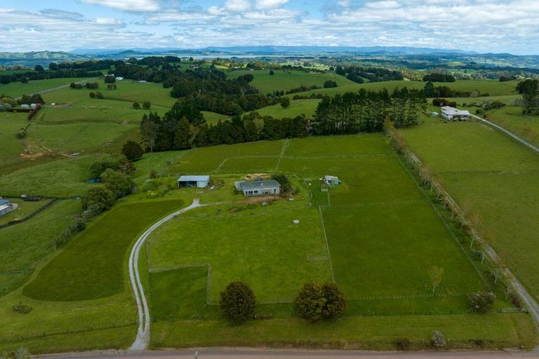 Photo of property in 33 Signal Road, Okaihau, 0475