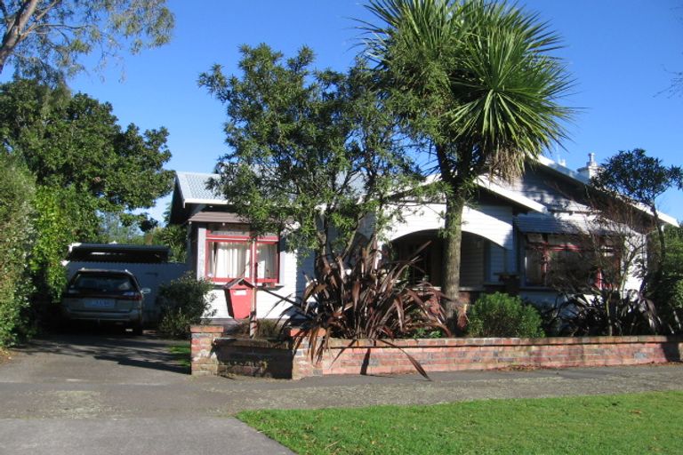 Photo of property in 62 Rangitane Street, Palmerston North, 4414