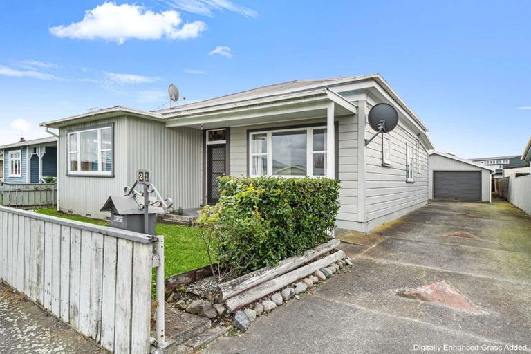 Photo of property in 21 Edgeware Road, Palmerston North, 4410