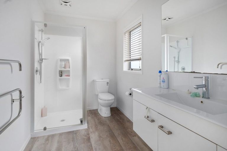 Photo of property in 22 Oka Street, Papamoa Beach, Papamoa, 3118