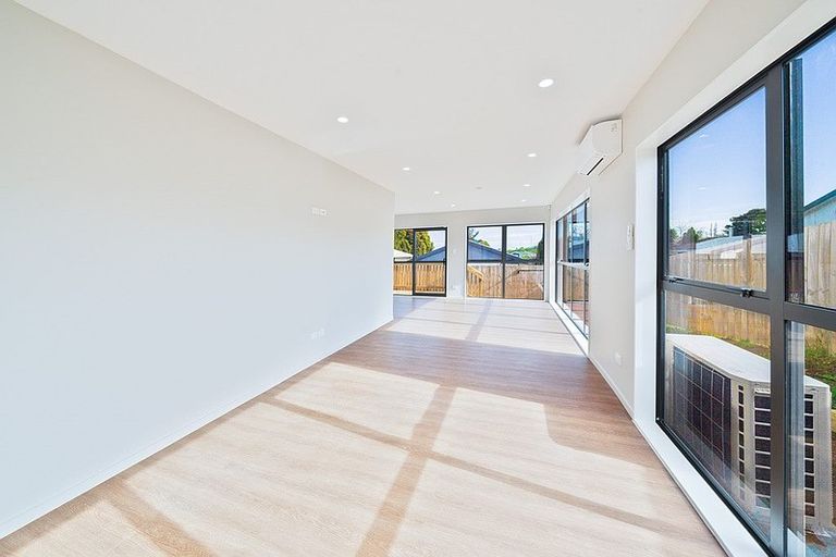 Photo of property in 11a Kimdale Place, Totara Heights, Auckland, 2105