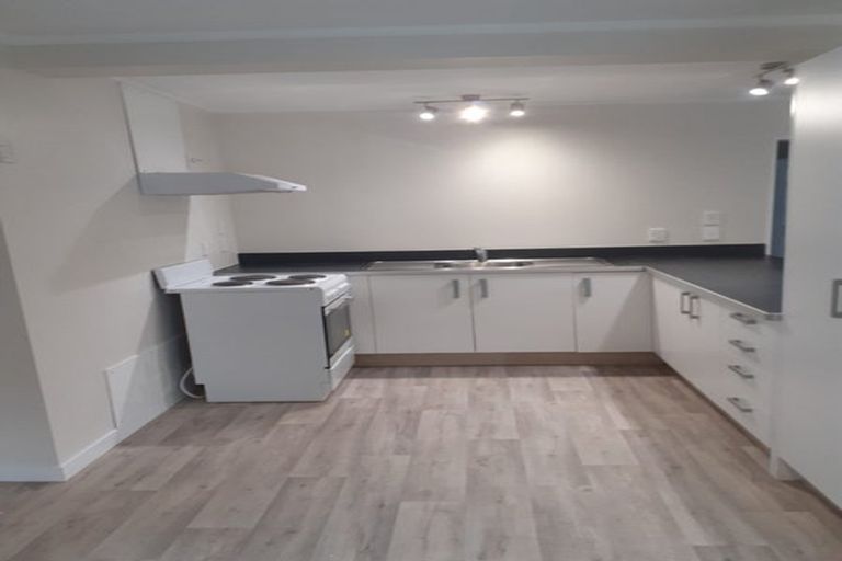 Photo of property in 6c Bell Street, Tawa, Wellington, 5028