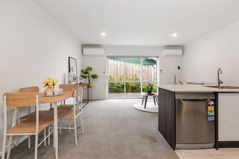 Photo of property in 4/12 Scotland Place, Hillcrest, Hamilton, 3216