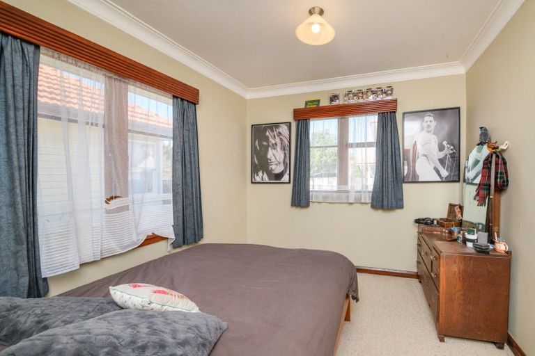 Photo of property in 8 Rewa Street, Takaro, Palmerston North, 4412