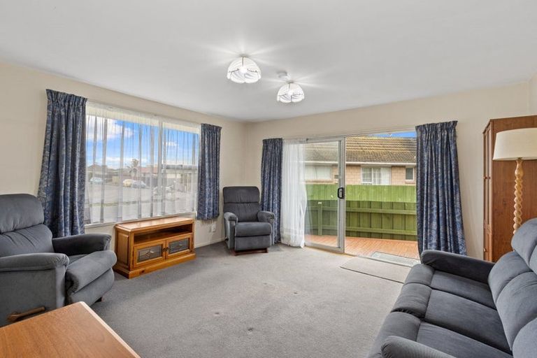 Photo of property in 1/18 Leonie Place, Aranui, Christchurch, 8061