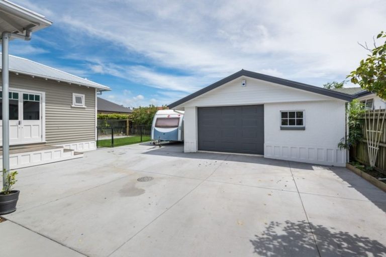 Photo of property in 192 Riverlaw Terrace, Saint Martins, Christchurch, 8022