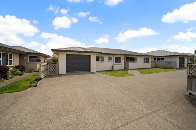 Photo of property in 33c Argyle Street, Hawera, 4610