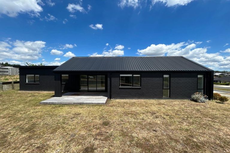 Photo of property in 13 Bragato Way, Te Kauwhata, 3710