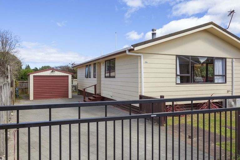 Photo of property in 2/19 Arthur Crescent, Hilltop, Taupo, 3330