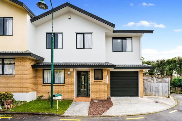 Photo of property in 1/2 Arawa Street, New Lynn, Auckland, 0600