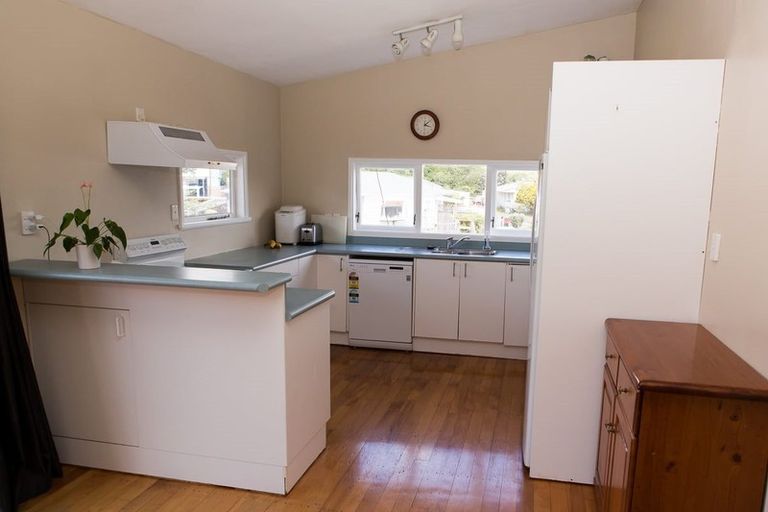Photo of property in 40 Cedar Street, Maungaraki, Lower Hutt, 5010