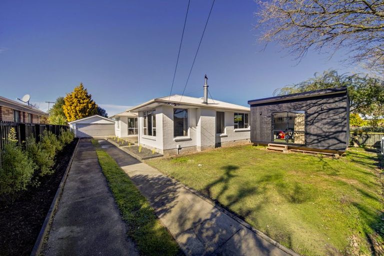 Photo of property in 4 Blossomdale Place, Bishopdale, Christchurch, 8053