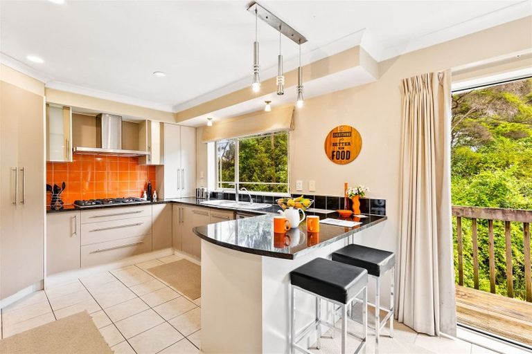 Photo of property in 77c Colwill Road, Massey, Auckland, 0614