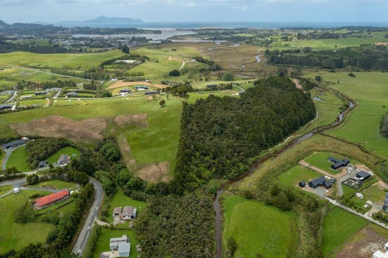 Photo of property in 113 Devich Road, Mangawhai, Wellsford, 0975