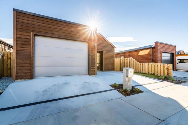 Photo of property in 19 Lauder Street, Lake Hayes, Queenstown, 9304