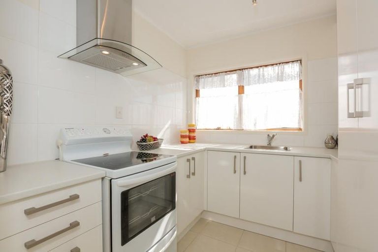 Photo of property in 1/34 Mcleod Road, Henderson, Auckland, 0612