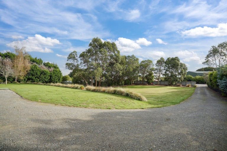 Photo of property in 137 Dunns Road, Otatara, Invercargill, 9879