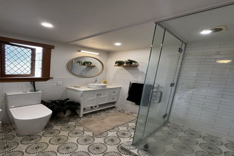 Photo of property in 22 Chilman Street, Strandon, New Plymouth, 4312