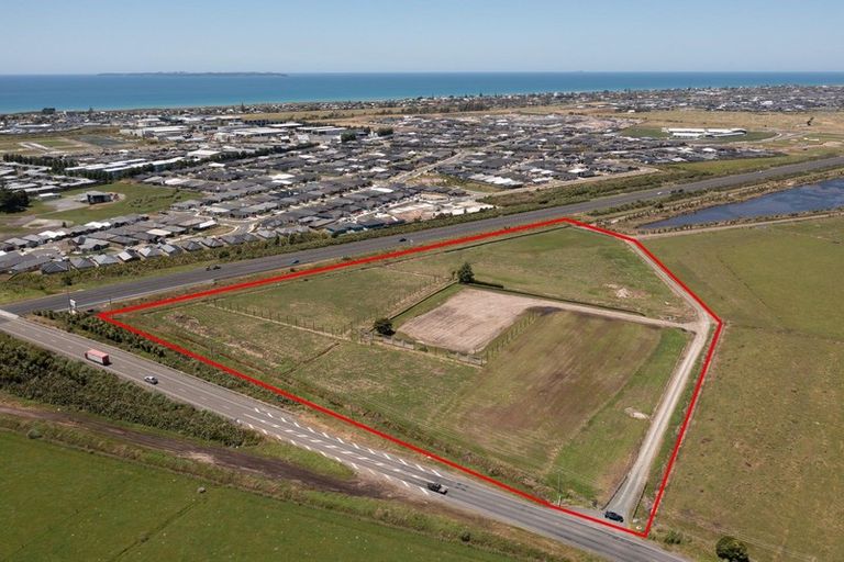 Photo of property in 227 Parton Road, Papamoa, Te Puke, 3187