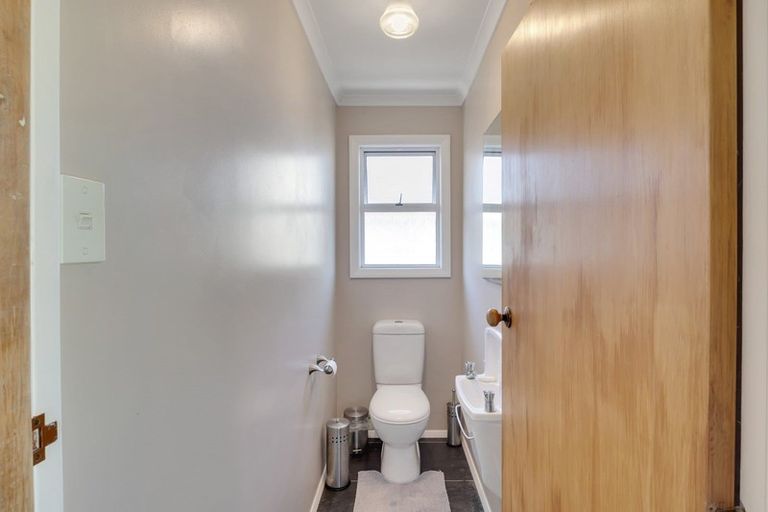 Photo of property in 21 Fantham Street, Hawera, 4610