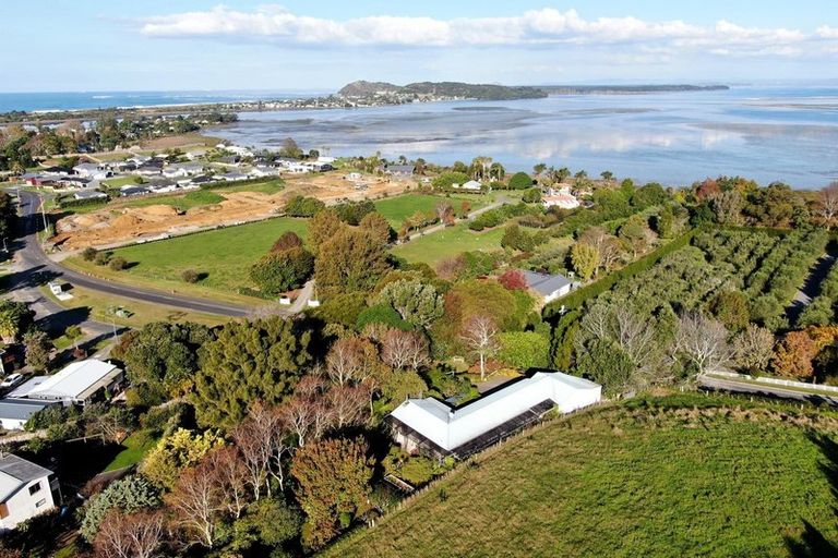 Photo of property in 1-3 Koutunui Road, Athenree, Katikati, 3177