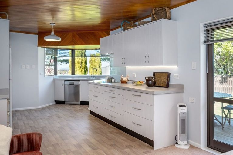 Photo of property in 1 Titoki Grove, Featherston, 5710