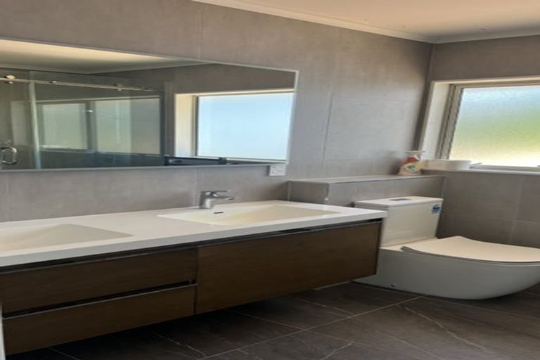 Photo of property in 2/31 Sydney Street, Hauraki, Auckland, 0622